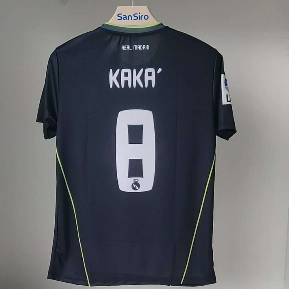Real Madrid 2010-11 Away Ricardo Kaka - Image 2