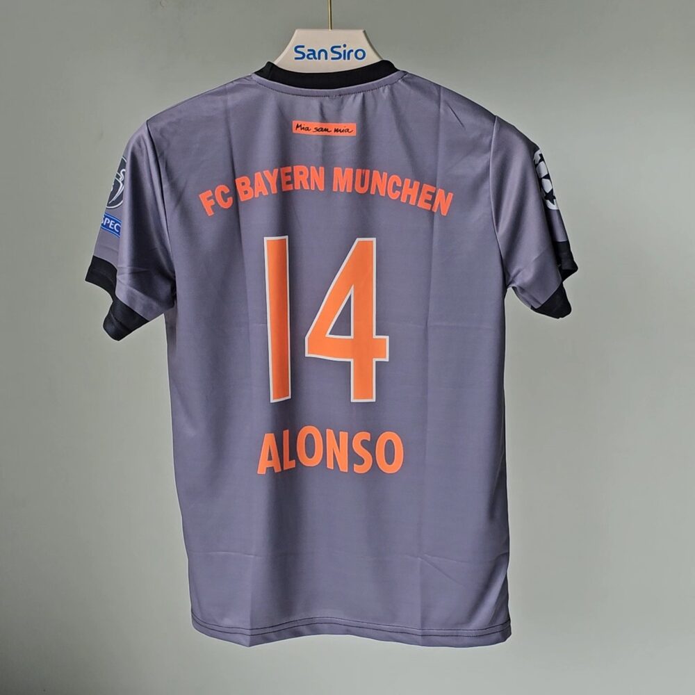 Bayern Munich Xabi Alonso - Image 2