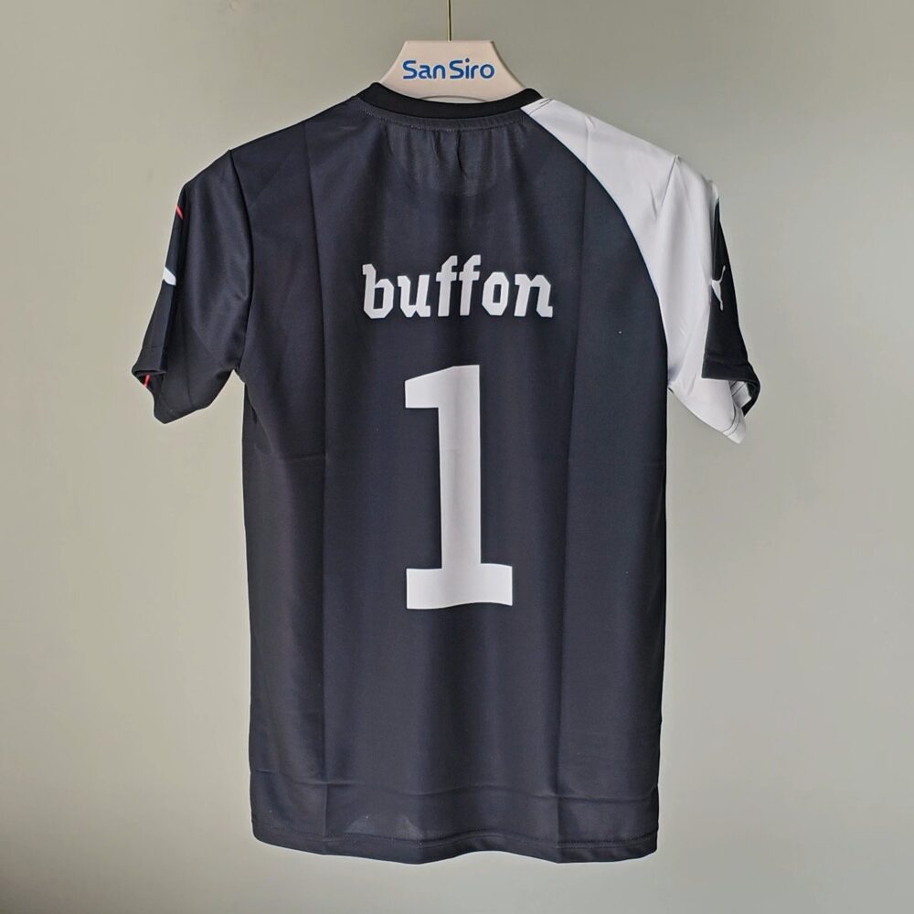 Italy 2010 GK Gianluigi Buffon - Image 2