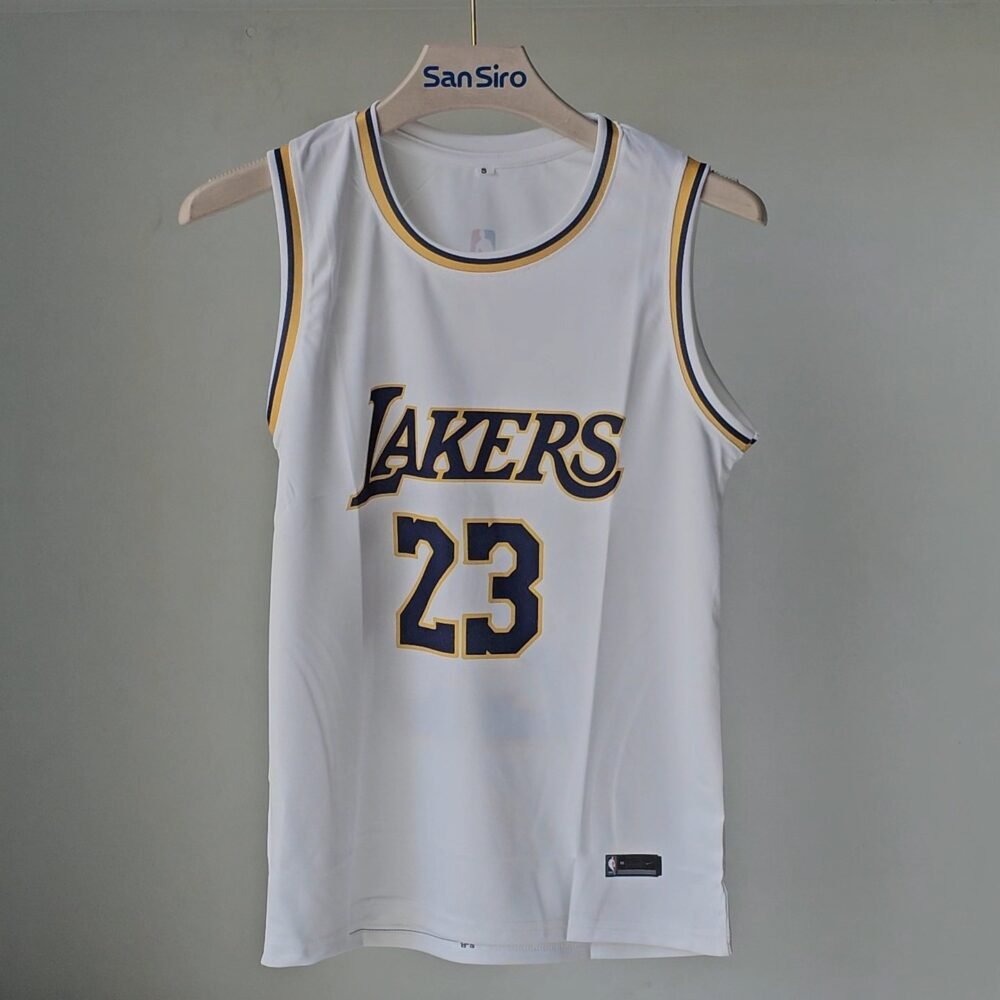 Lakers James