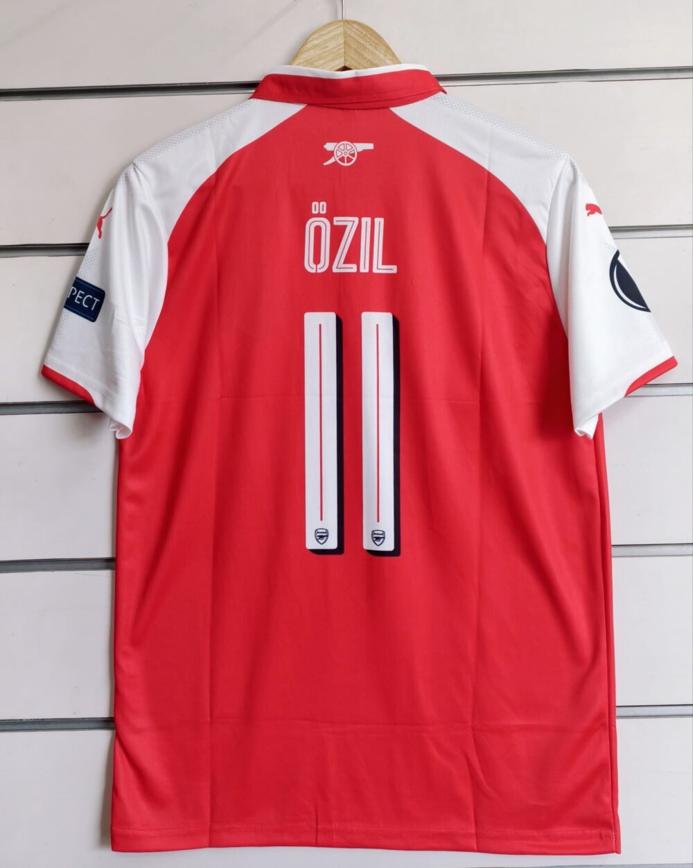 Arsenal 2017-18 Home Mesut Ozil - Image 2