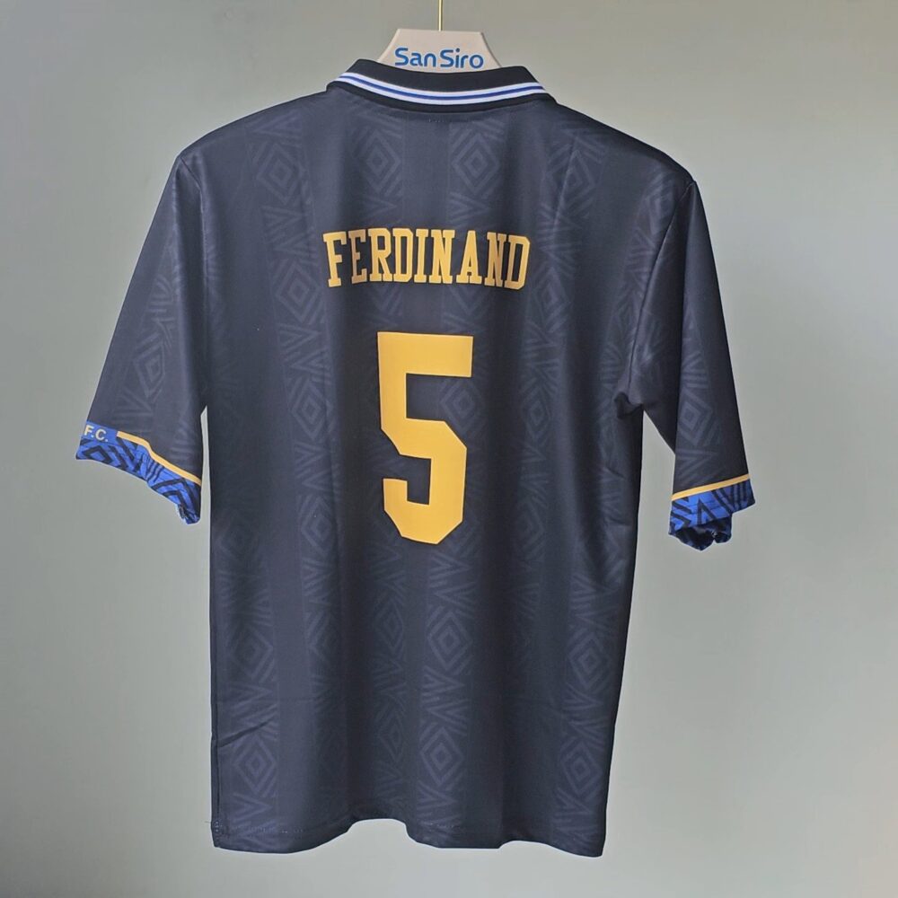 Manchester United Ferdinand - Image 2