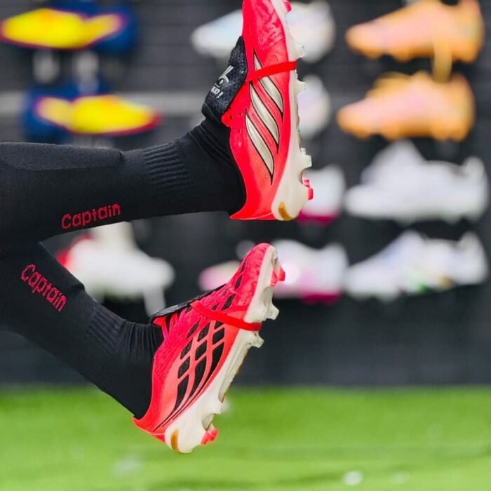 I One Viper Football Boots